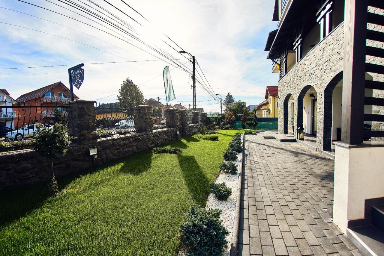 Boutique Hotel Casa Medievala คูร์ตา เด อาร์เจช ภายนอก รูปภาพ
