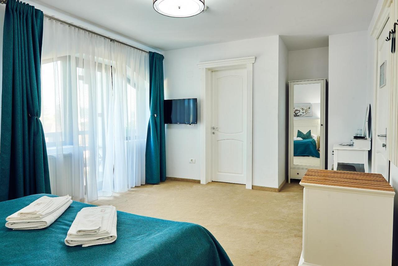 Boutique Hotel Casa Medievala คูร์ตา เด อาร์เจช ภายนอก รูปภาพ
