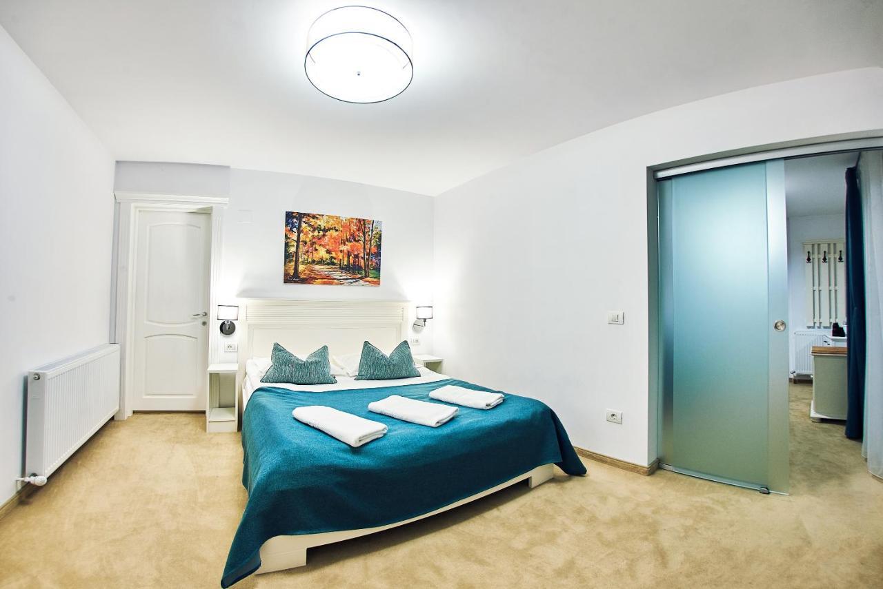 Boutique Hotel Casa Medievala คูร์ตา เด อาร์เจช ภายนอก รูปภาพ