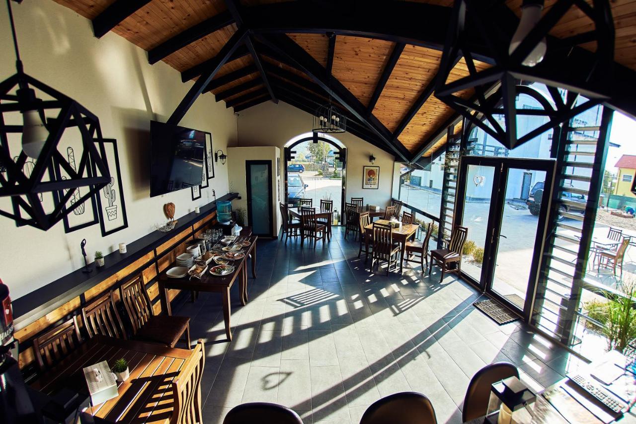 Boutique Hotel Casa Medievala คูร์ตา เด อาร์เจช ภายนอก รูปภาพ