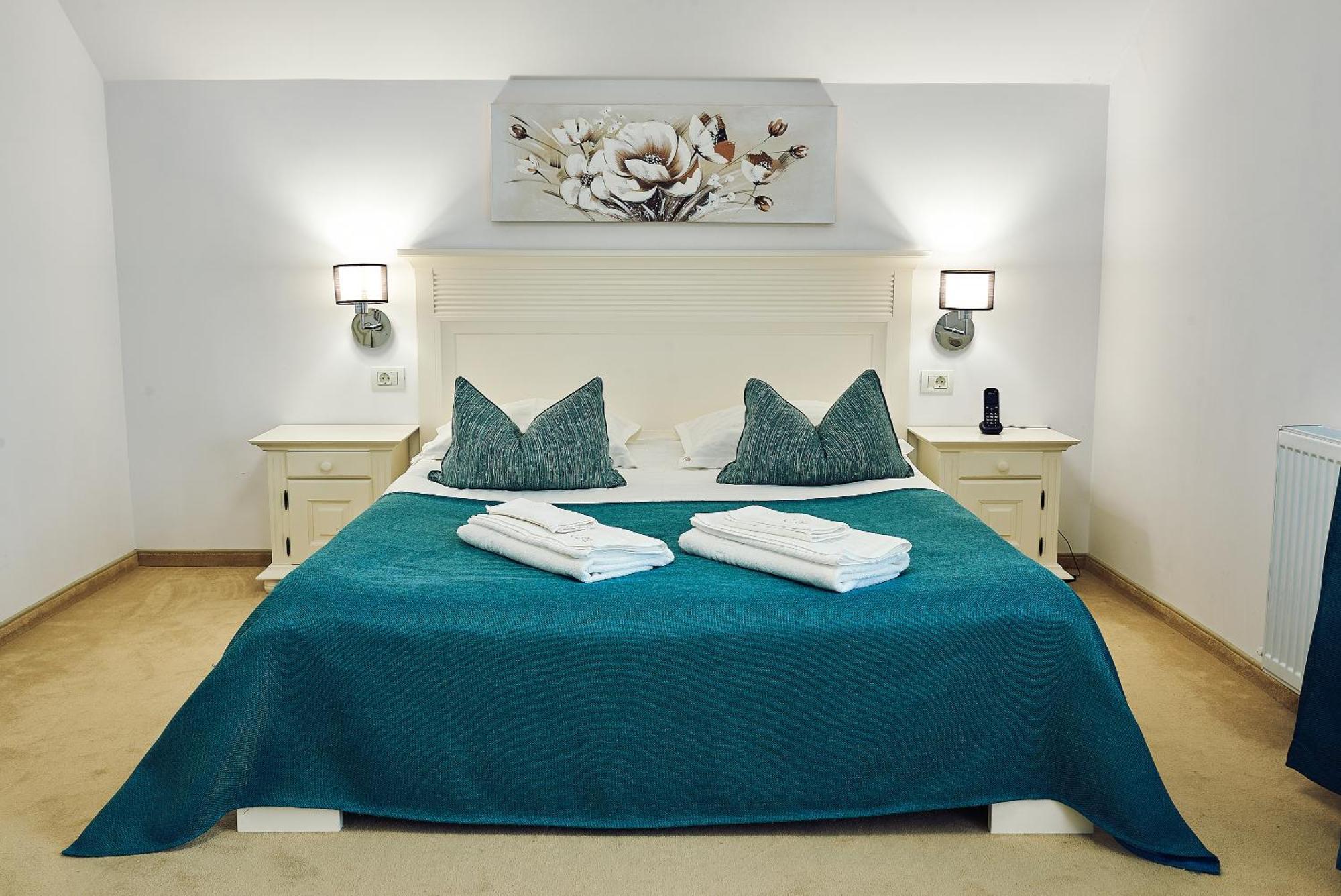 Boutique Hotel Casa Medievala คูร์ตา เด อาร์เจช ภายนอก รูปภาพ