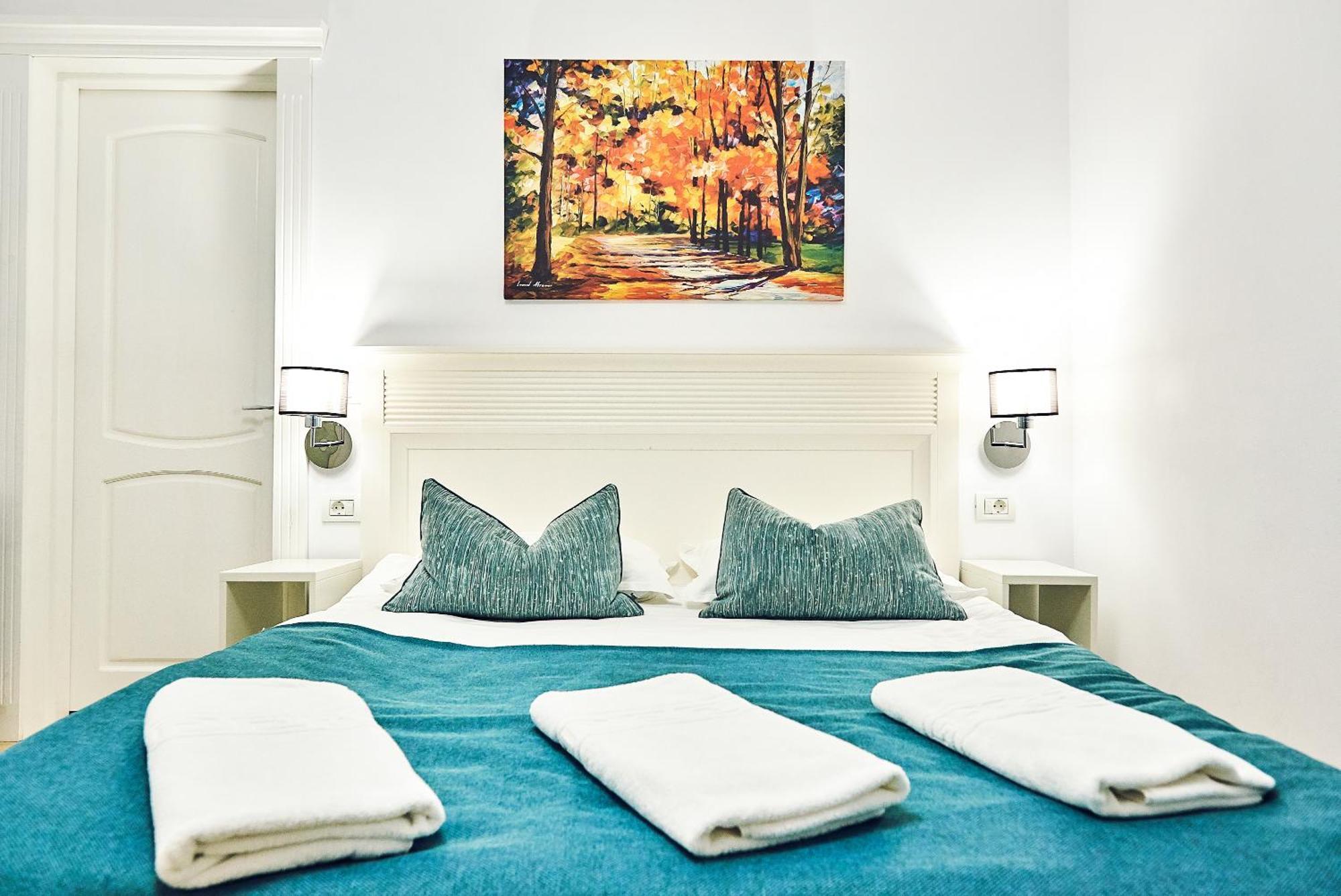 Boutique Hotel Casa Medievala คูร์ตา เด อาร์เจช ภายนอก รูปภาพ