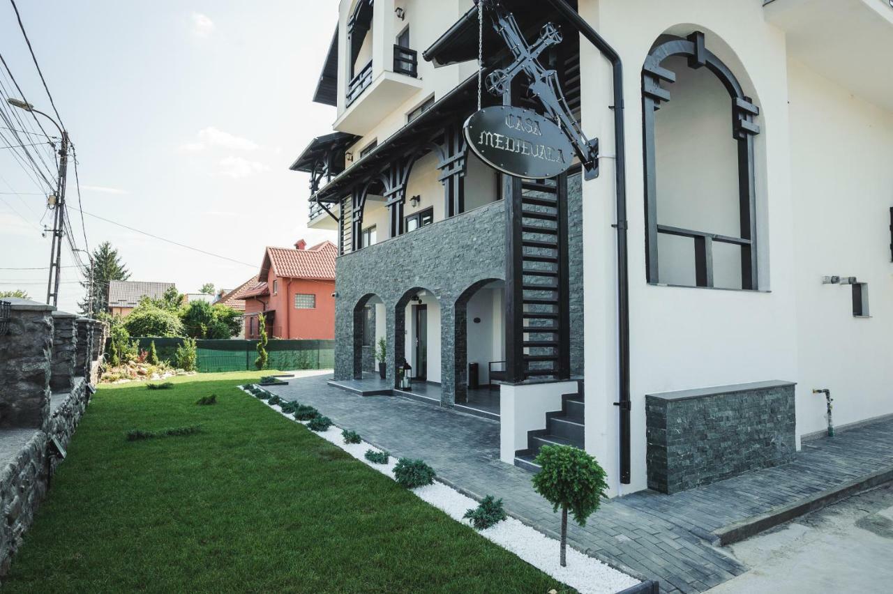 Boutique Hotel Casa Medievala คูร์ตา เด อาร์เจช ภายนอก รูปภาพ